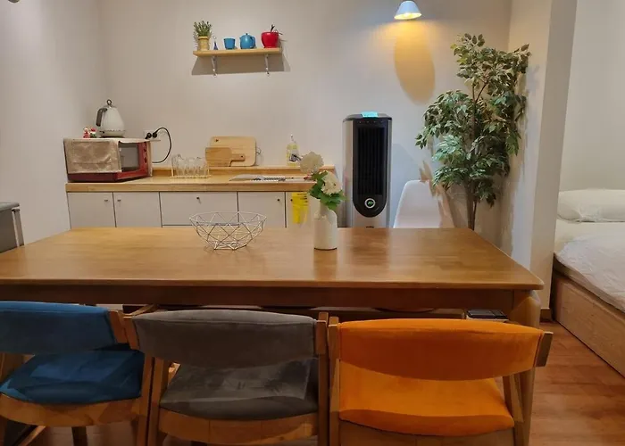 아파트 Hongdae House